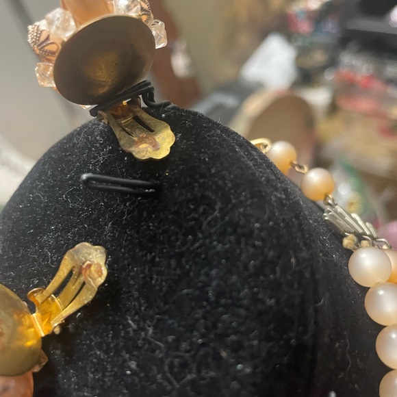 Western Germany 3 tier necklace with earrings to match - Picture 11 of 15